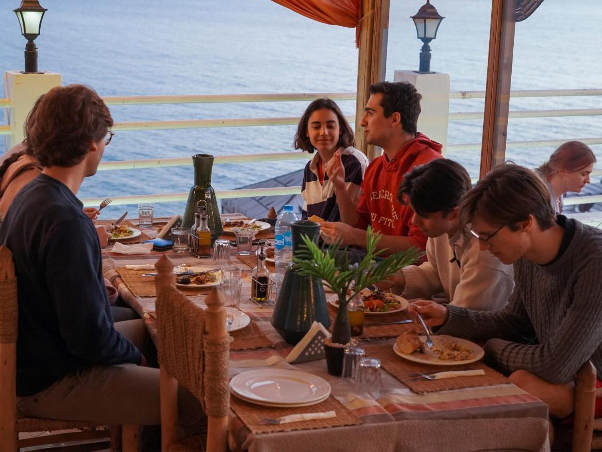 Locals Taghazout Surfcamp Hotel Екстериор снимка