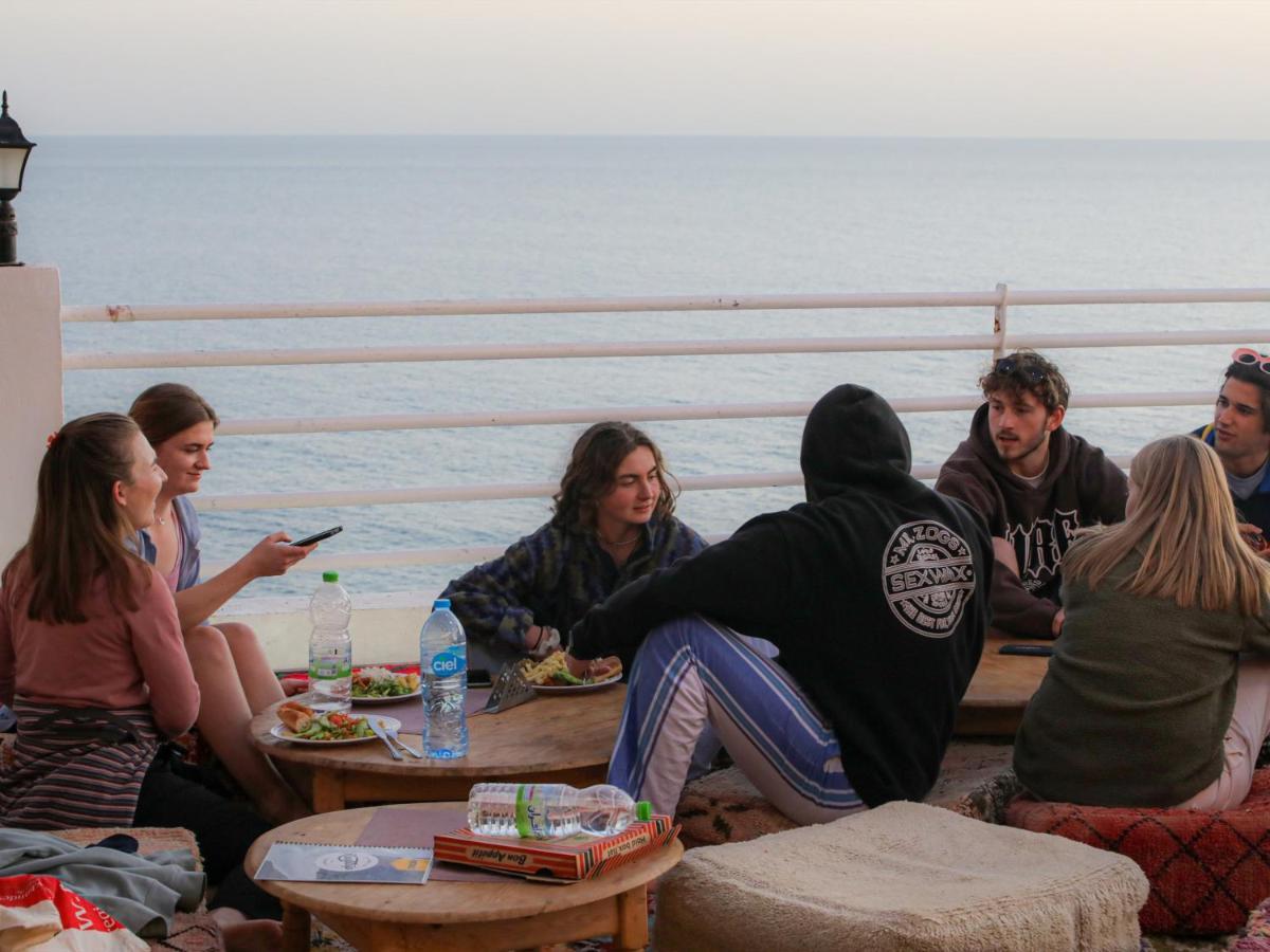 Locals Taghazout Surfcamp Hotel Екстериор снимка