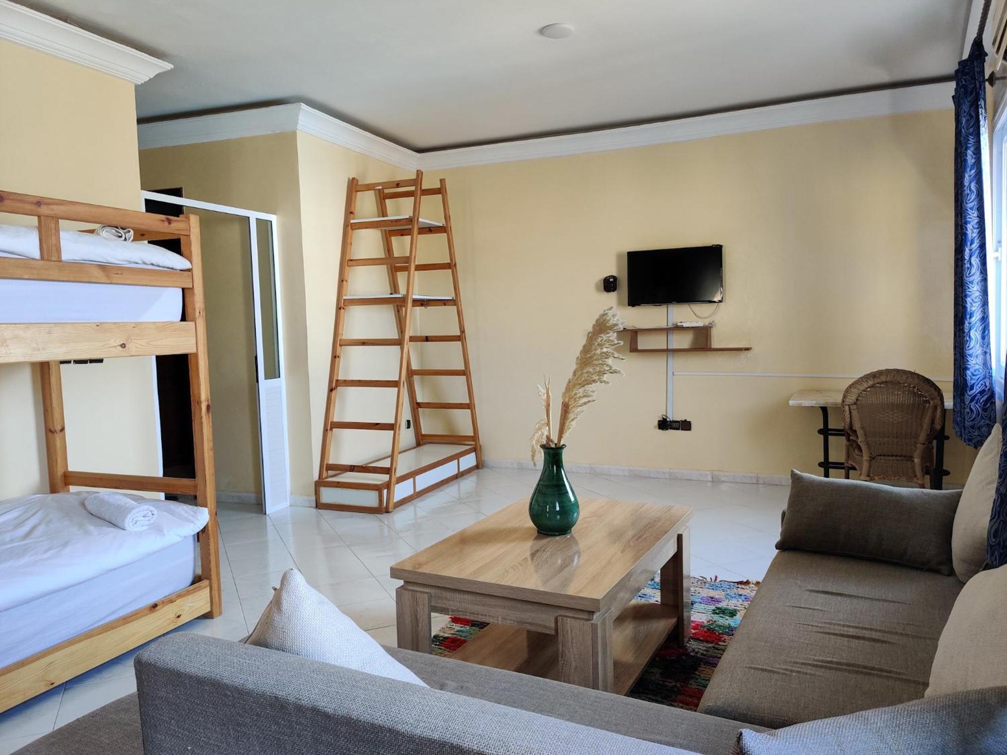 Locals Taghazout Surfcamp Hotel Екстериор снимка