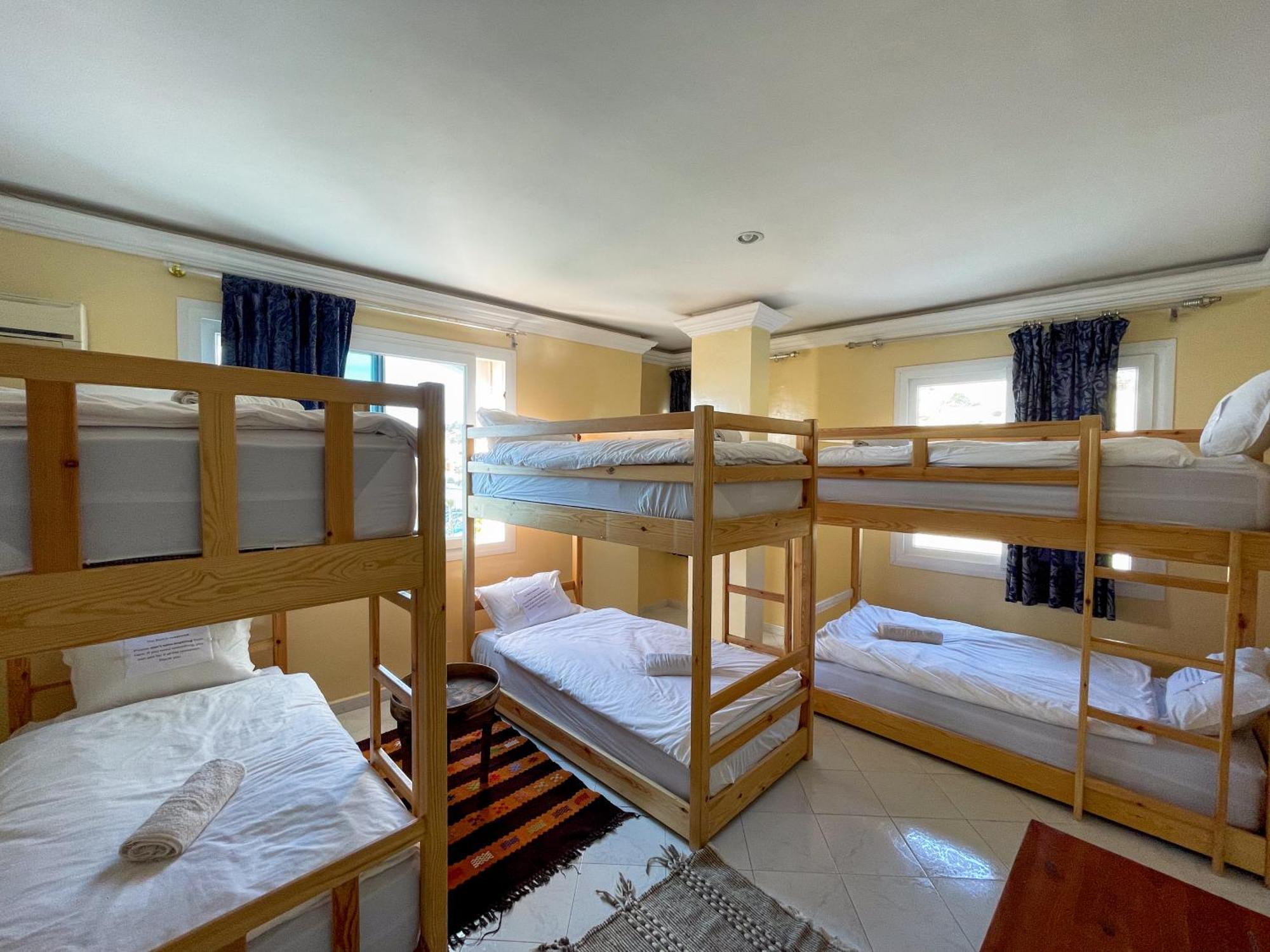 Locals Taghazout Surfcamp Hotel Екстериор снимка